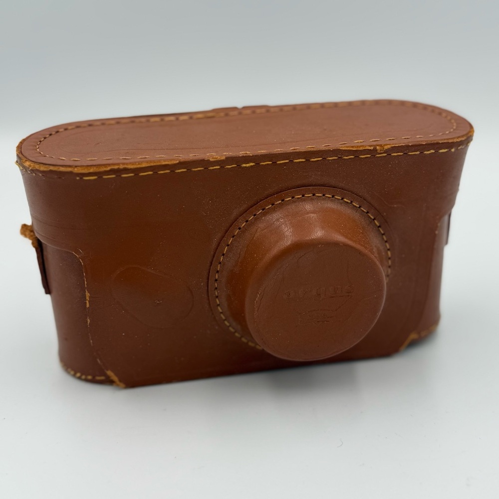 Vintage 1950's Argus 50MM Rangefinder C3 Camera w/Film/Leather Case "The Brick"‎ - Picture 2 of 6